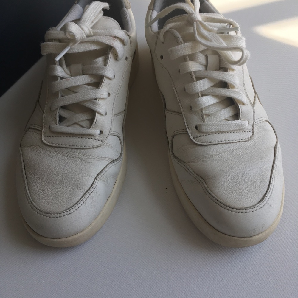 Everlane Court Sneaker Off-white/Fog, sz 7.5
